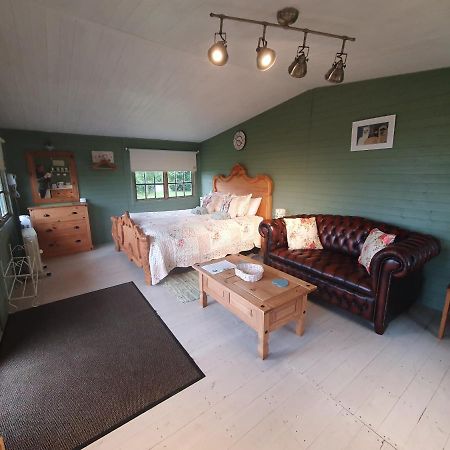 Marshland Alpacas Glamping Lodge New Holland Kültér fotó